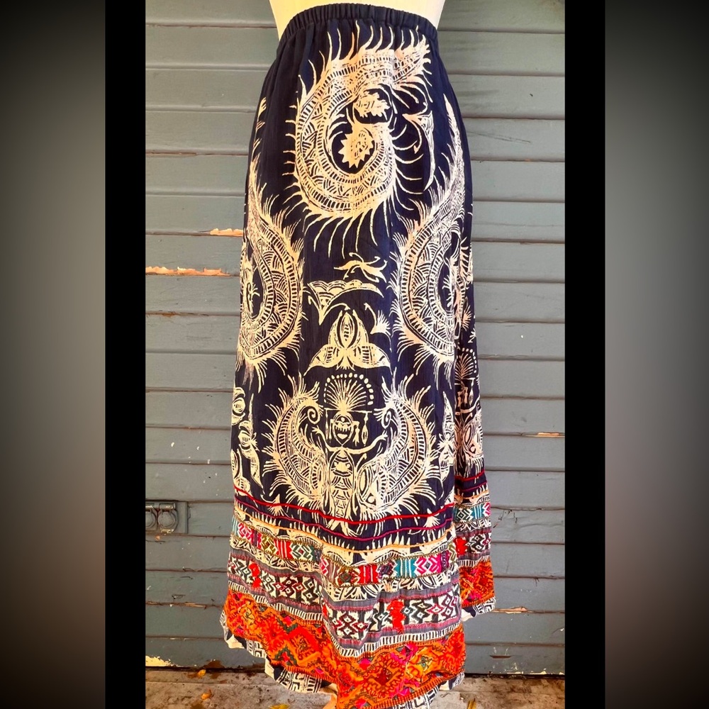 Vintage 90’s Embroidered Midi Skirt/Elastic Waist/100% Cotton